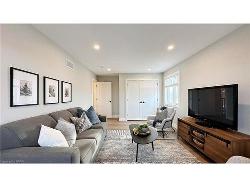 171 Kingfisher Lane, Goderich, ON - Indoor Photo Showing Living Room