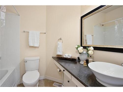 165 Thomas Street, St. Marys, ON - Indoor Photo Showing Bathroom