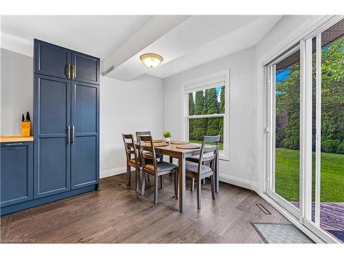 2-401 Springbank Avenue, Woodstock, ON - Indoor Photo Showing Dining Room