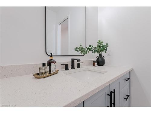 300 Orr Street, Stratford, ON - Indoor Photo Showing Bathroom