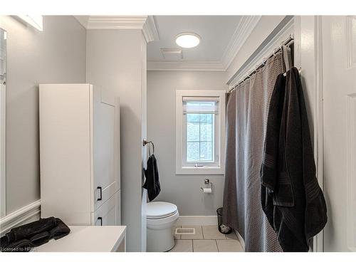 255 Water Street S, St. Marys, ON - Indoor Photo Showing Bathroom