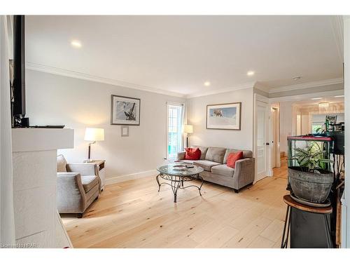 255 Water Street S, St. Marys, ON - Indoor Photo Showing Living Room