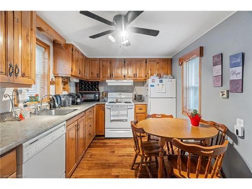 110 Quebec Street, Goderich, ON - Indoor Photo Showing Kitchen