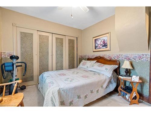 110 Quebec Street, Goderich, ON - Indoor Photo Showing Bedroom