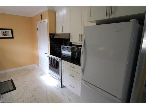 205 Bennett Street W, Goderich, ON - Indoor Photo Showing Kitchen