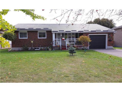 205 Bennett Street W, Goderich, ON - Outdoor