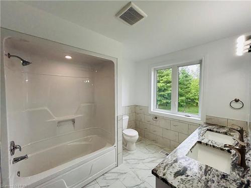 6450 Given Road, Minto Twp, ON - Indoor Photo Showing Bathroom