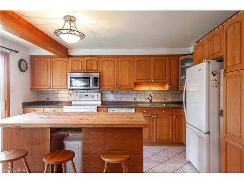 60 Meighen Mews, Stratford, ON - Indoor Photo Showing Kitchen