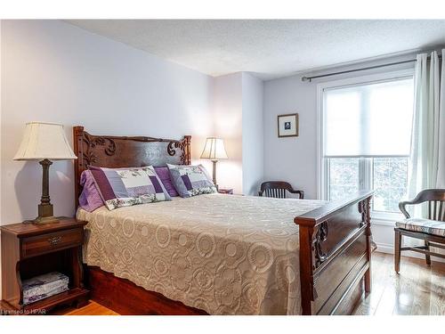 60 Meighen Mews, Stratford, ON - Indoor Photo Showing Bedroom