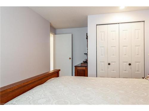 60 Meighen Mews, Stratford, ON - Indoor Photo Showing Bedroom