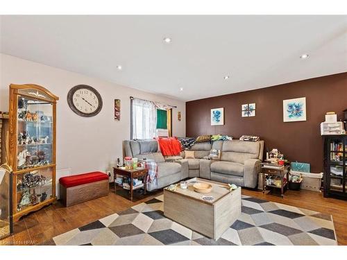 450 Inkerman Street W, Listowel, ON - Indoor Photo Showing Living Room