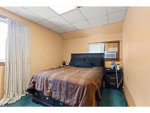 450 Inkerman Street W, Listowel, ON - Indoor Photo Showing Bedroom