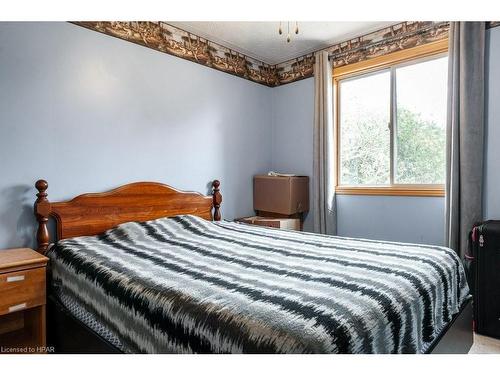 165 Clarence Avenue, Ingersoll, ON - Indoor Photo Showing Bedroom