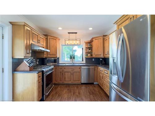 14782 Sixteen Mile Road, Middlesex Centre (Twp), ON - Indoor Photo Showing Kitchen With Stainless Steel Kitchen