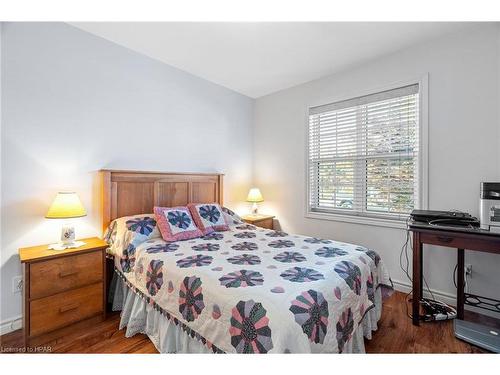 233 Bethune Crescent, Goderich, ON - Indoor Photo Showing Bedroom