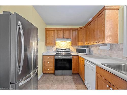 233 Bethune Crescent, Goderich, ON - Indoor Photo Showing Kitchen