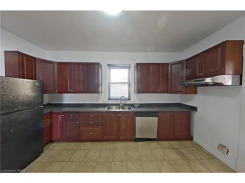 170 Erie Street, Stratford, ON - Indoor Photo Showing Kitchen With Double Sink