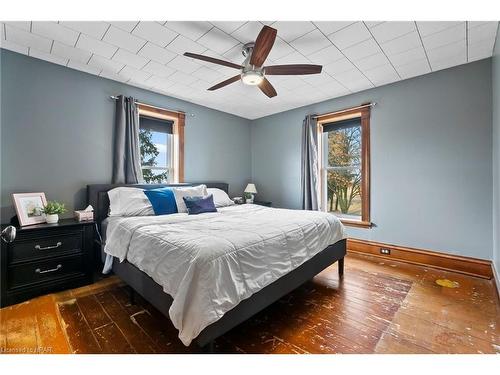 85102 Brussels Line, Huron East, ON - Indoor Photo Showing Bedroom