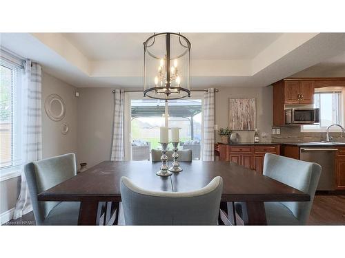 71 Clayton Street, Mitchell, ON - Indoor Photo Showing Dining Room