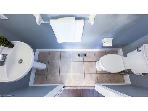 71 Clayton Street, Mitchell, ON - Indoor Photo Showing Bathroom