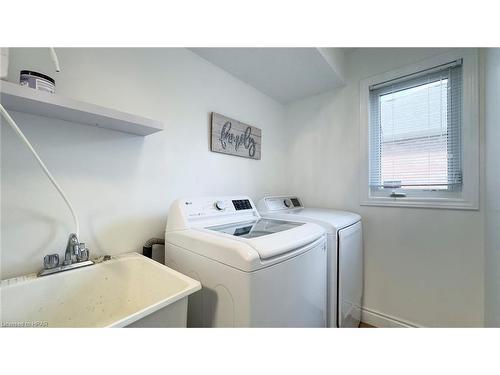 71 Clayton Street, Mitchell, ON - Indoor Photo Showing Laundry Room