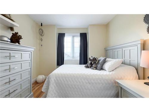 71 Clayton Street, Mitchell, ON - Indoor Photo Showing Bedroom