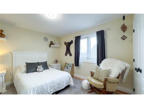 71 Clayton Street, Mitchell, ON - Indoor Photo Showing Bedroom