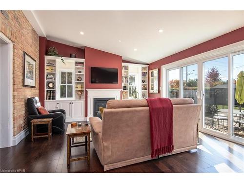 3 Elm Street, Stratford, ON - Indoor Photo Showing Living Room With Fireplace