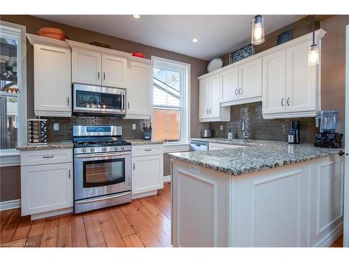 3 Elm Street, Stratford, ON - Indoor Photo Showing Kitchen