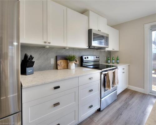 82 Park Street, St. Marys, ON - Indoor Photo Showing Kitchen