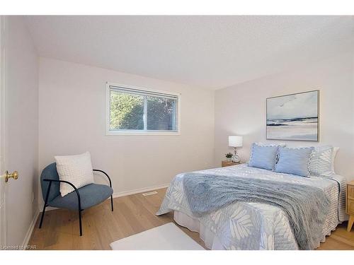 15 Southvale Road, St. Marys, ON - Indoor Photo Showing Bedroom