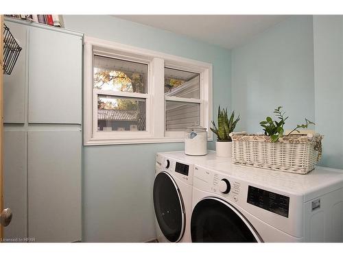 173 Washington Street W, Thamesford, ON - Indoor Photo Showing Laundry Room