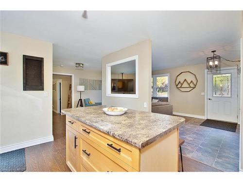 173 Washington Street W, Thamesford, ON - Indoor Photo Showing Kitchen