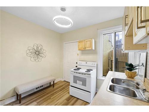 1 Milton Avenue, Hamilton, ON - Indoor Photo Showing Kitchen With Double Sink