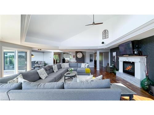 76000 London Road, Brucefield, ON - Indoor Photo Showing Living Room With Fireplace