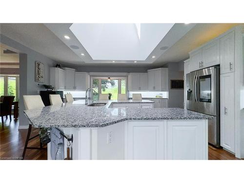 76000 London Road, Brucefield, ON - Indoor Photo Showing Kitchen With Upgraded Kitchen