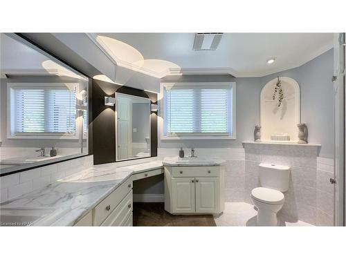 76000 London Road, Brucefield, ON - Indoor Photo Showing Bathroom