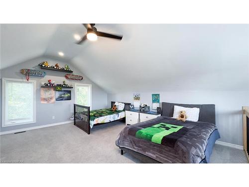 76000 London Road, Brucefield, ON - Indoor Photo Showing Bedroom