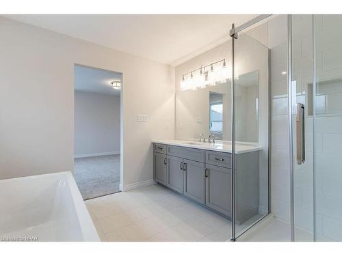 198 Snyder'S Road, Baden, ON - Indoor Photo Showing Bathroom