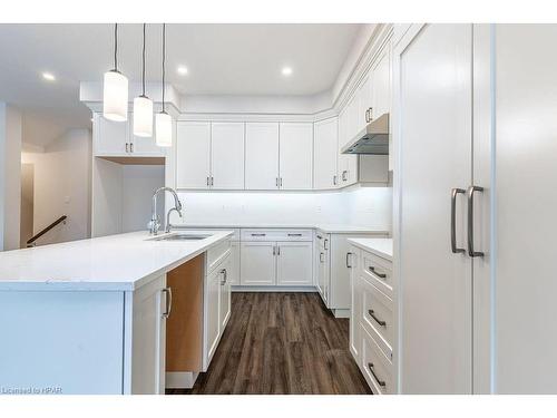 198 Snyder'S Road, Baden, ON - Indoor Photo Showing Kitchen With Upgraded Kitchen