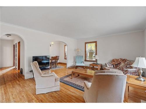 74 Main Street N, Seaforth, ON - Indoor Photo Showing Living Room