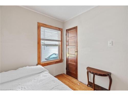 74 Main Street N, Seaforth, ON - Indoor Photo Showing Bedroom