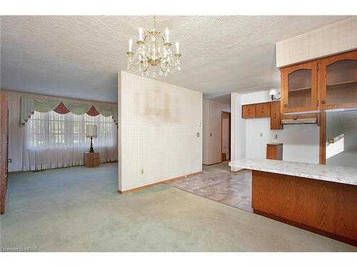 670 Queen Street W, St. Marys, ON - Indoor Photo Showing Kitchen