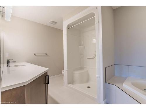 149 Mill Race Crescent, St. Jacobs, ON - Indoor Photo Showing Bathroom