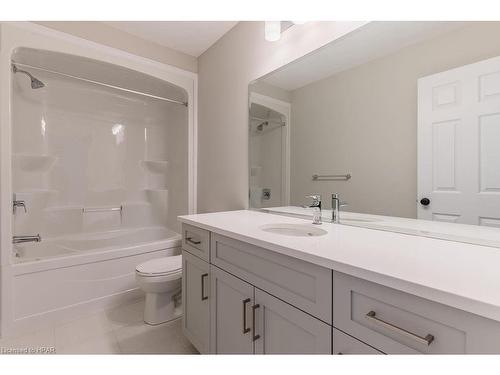 149 Mill Race Crescent, St. Jacobs, ON - Indoor Photo Showing Bathroom