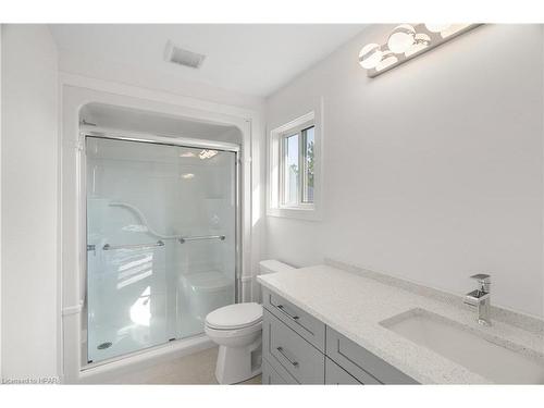 159 Greene Street, Exeter, ON - Indoor Photo Showing Bathroom