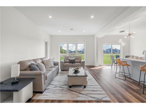 159 Greene Street, Exeter, ON - Indoor Photo Showing Living Room