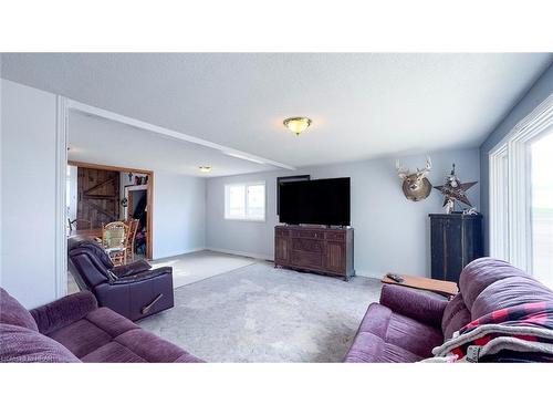 73840 Goshen Line, Bluewater, ON - Indoor Photo Showing Living Room