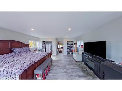 73840 Goshen Line, Bluewater, ON - Indoor Photo Showing Bedroom