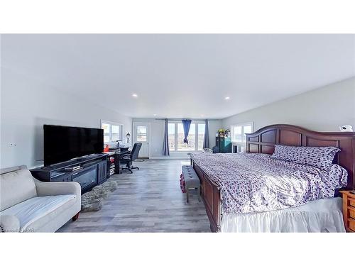 73840 Goshen Line, Bluewater, ON - Indoor Photo Showing Bedroom